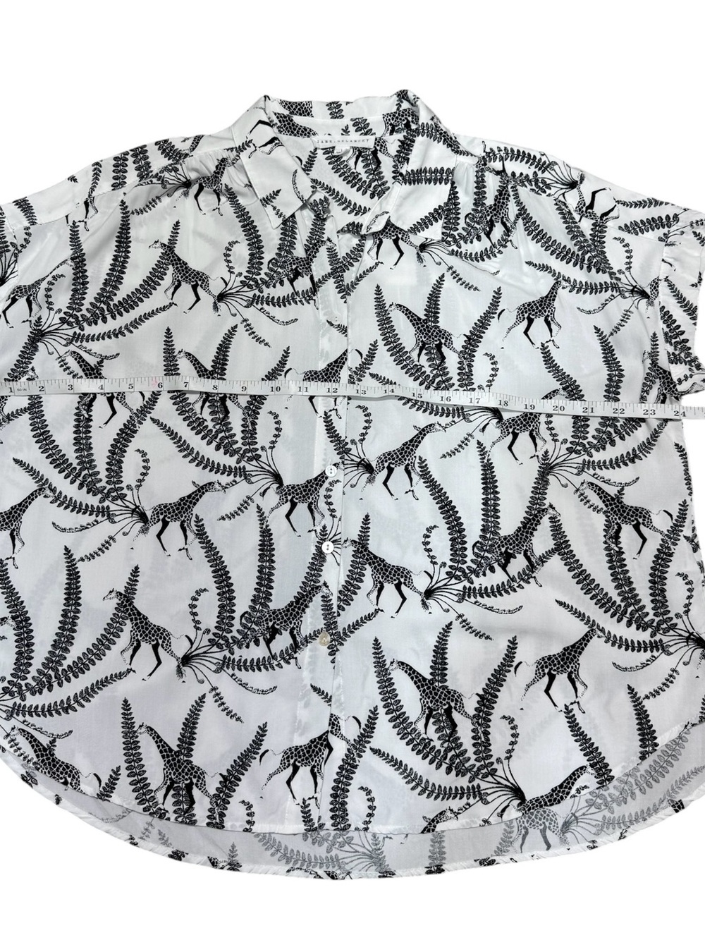 Jane + Delancey Womens Large Giraffe Print Button Up Blouse White Black Safari - Picture 3 of 7